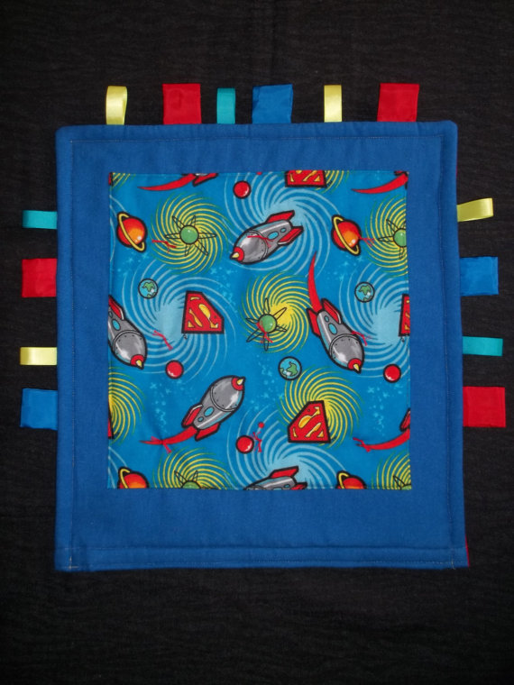 Taggie Cozy Warmer Superman Blanket